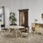 Corna matbord runt med ilägg