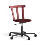 Alt stol med snurr och hjul klädd sits