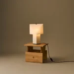 Aplat bordslampa