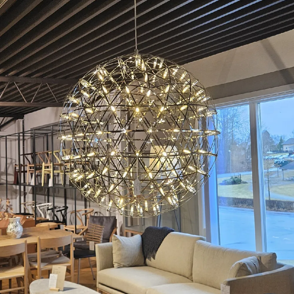 Relaterad produkt: Raimond II taklampa från Moooi/Reapris 14.500 kr