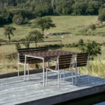 Traverse matsoffa med armstöd