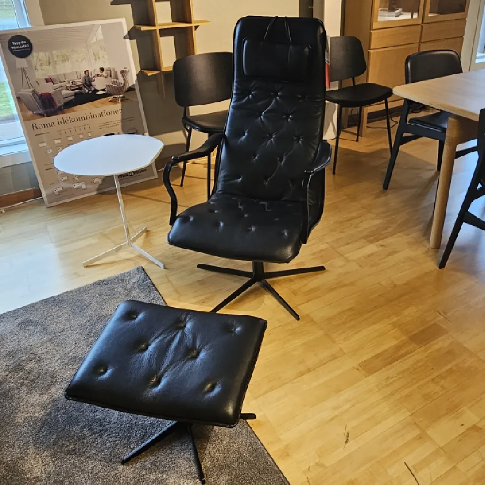 Relaterad produkt: Chic snurrfåtölj med pall från Bröderna Anderssons/Reapris 13.900:-