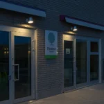 Convex vägglampa ute
