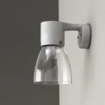 Droppen vägglampa ute