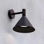 Lumo vägglampa ute