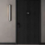 Royale Plain vägglampa IP44