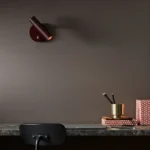 Slender vägglampa