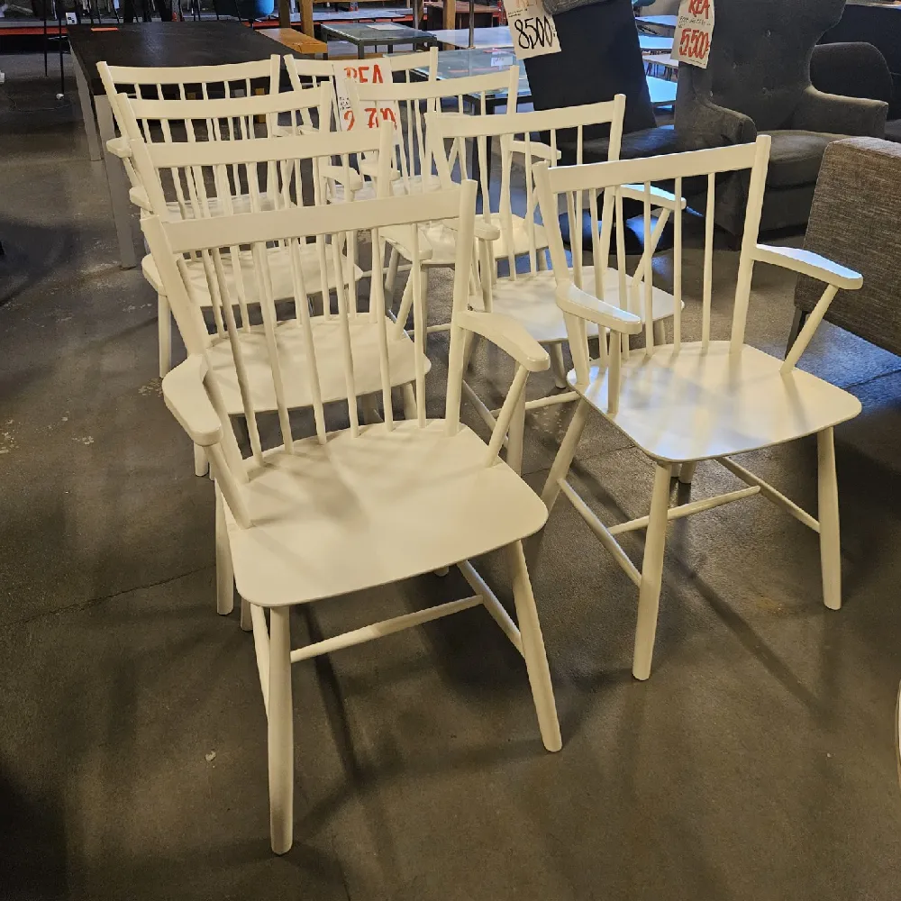 Relaterad produkt: 8 st karmstolar J42 från Hay/Reapris: 21700:-