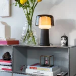 Revolve bordslampa