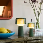 Revolve bordslampa portabel