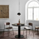 Pavilion AV1 stol