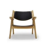 CH28P loungestol med klädd sits & rygg