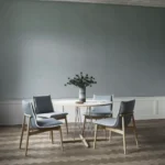 E004 Embrace Chair stol