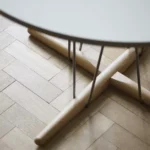 E020 Embrace matbord Ø79,5 cm