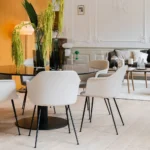 Rely karmstol med metallben HW35 helklädd