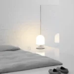 Vinge bordslampa